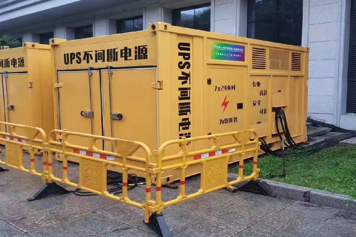 马龙发电机租赁施工现场